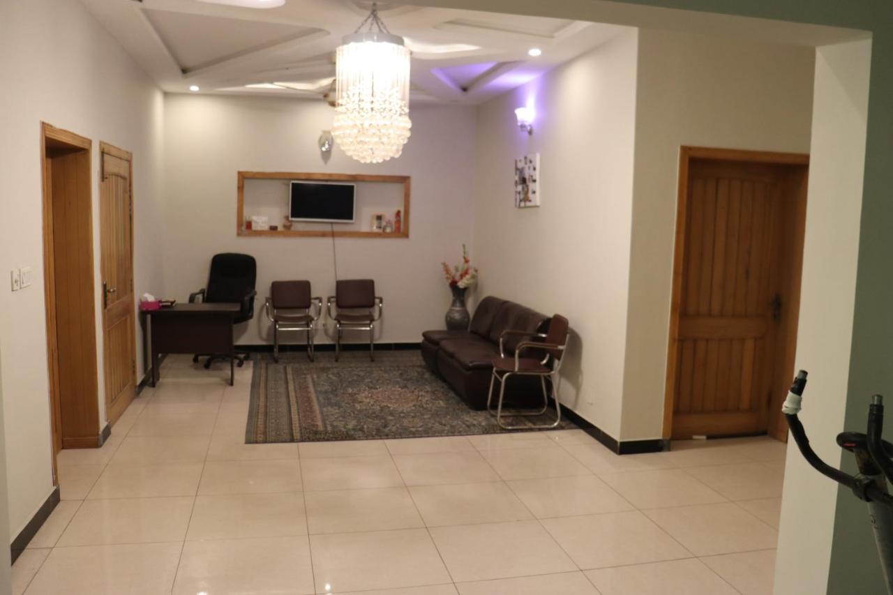 N N Guests Palace Islamabad Esterno foto